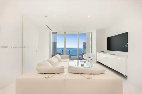 300 Biscayne Blvd Way Miami FL 33131
