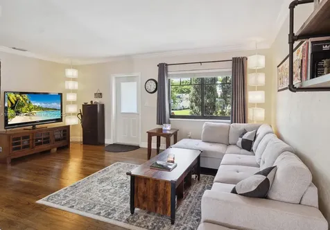 6241 SW 20th Terrace Miami FL 33155