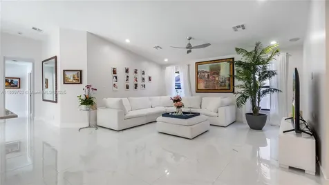 10412 NW 6th Street Coral Springs FL 33071
