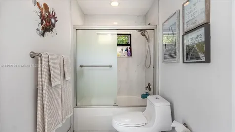 10412 NW 6th Street Coral Springs FL 33071
