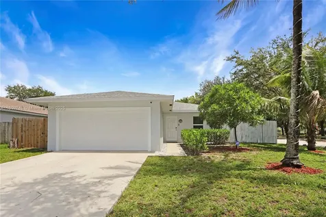 1901 NW 4th Street Pompano Beach FL 33069