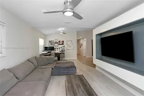 1901 NW 4th Street Pompano Beach FL 33069