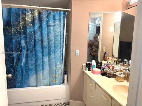 6276 NW 186th Street Hialeah FL 33015