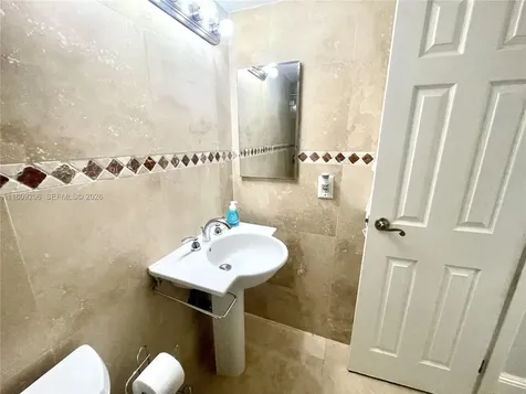 19201 Collins Avenue Sunny Isles Beach FL 33160