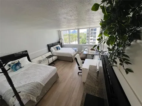 19201 Collins Avenue Sunny Isles Beach FL 33160