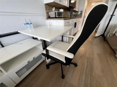 19201 Collins Avenue Sunny Isles Beach FL 33160