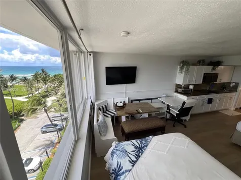 19201 Collins Avenue Sunny Isles Beach FL 33160