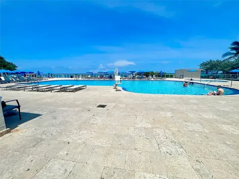 19201 Collins Avenue Sunny Isles Beach FL 33160