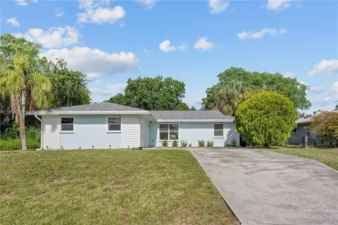 2330 SW Lejune Street Port St. Lucie FL 34953