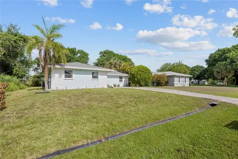 2330 SW Lejune Street Port St. Lucie FL 34953