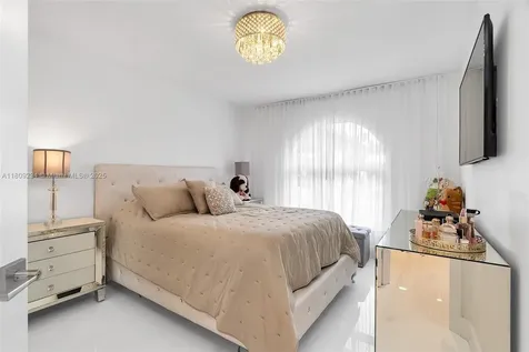 14318 SW 17th Street Miami FL 33175