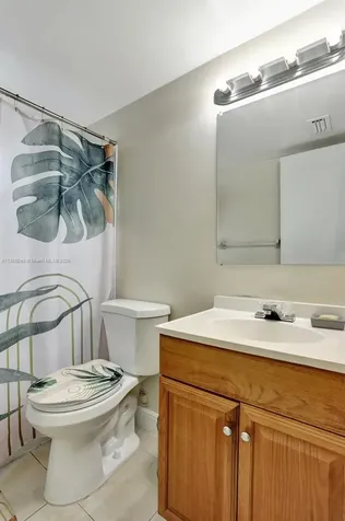 826 Twin Lakes Drive Coral Springs FL 33071