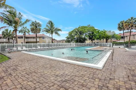 826 Twin Lakes Drive Coral Springs FL 33071
