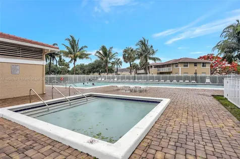 826 Twin Lakes Drive Coral Springs FL 33071