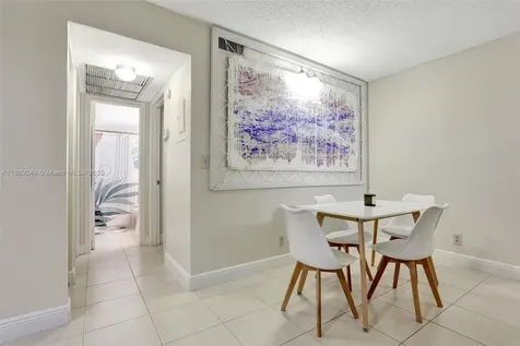 826 Twin Lakes Drive Coral Springs FL 33071
