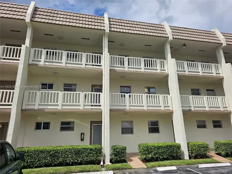 6850 R O Y A L Palm Bl Margate FL 33063