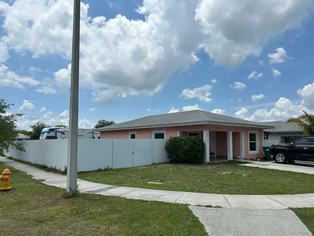 20390 SW 119th Avenue Miami FL 33177