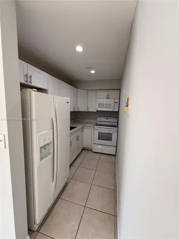 4705 NW 7th Street Miami FL 33126
