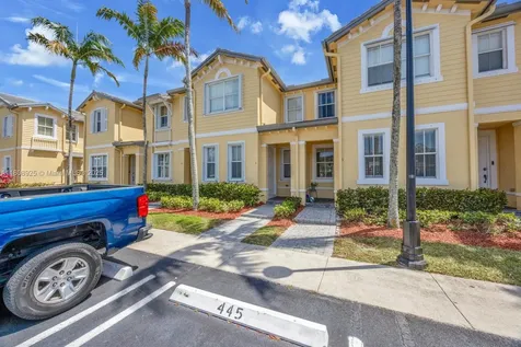 2928 SE 2nd Street Homestead FL 33033