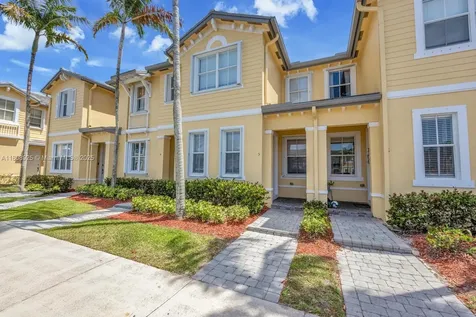 2928 SE 2nd Street Homestead FL 33033