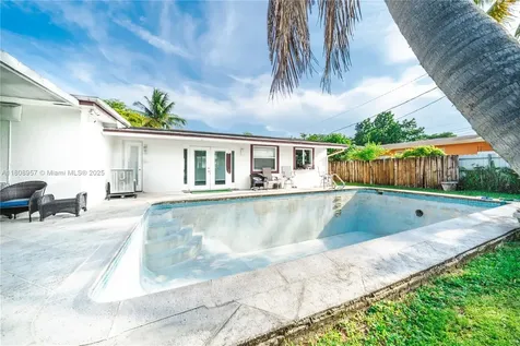 45 NW 188th Street Miami Gardens FL 33169