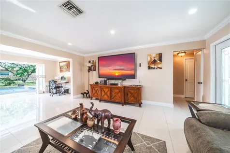 45 NW 188th Street Miami Gardens FL 33169