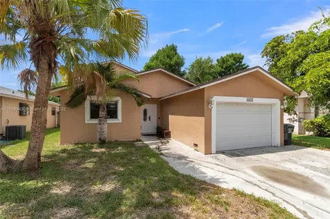 2412 Raleigh Street Hollywood FL 33020