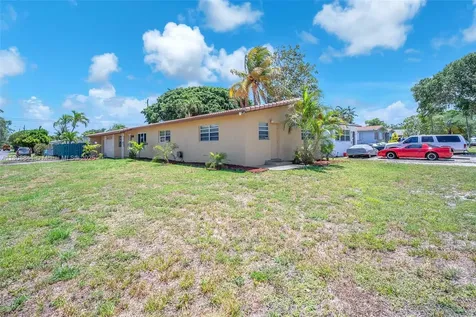 1520 N 25th Avenue Hollywood FL 33020