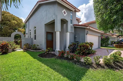 430 NW 107th Avenue Pembroke Pines FL 33026