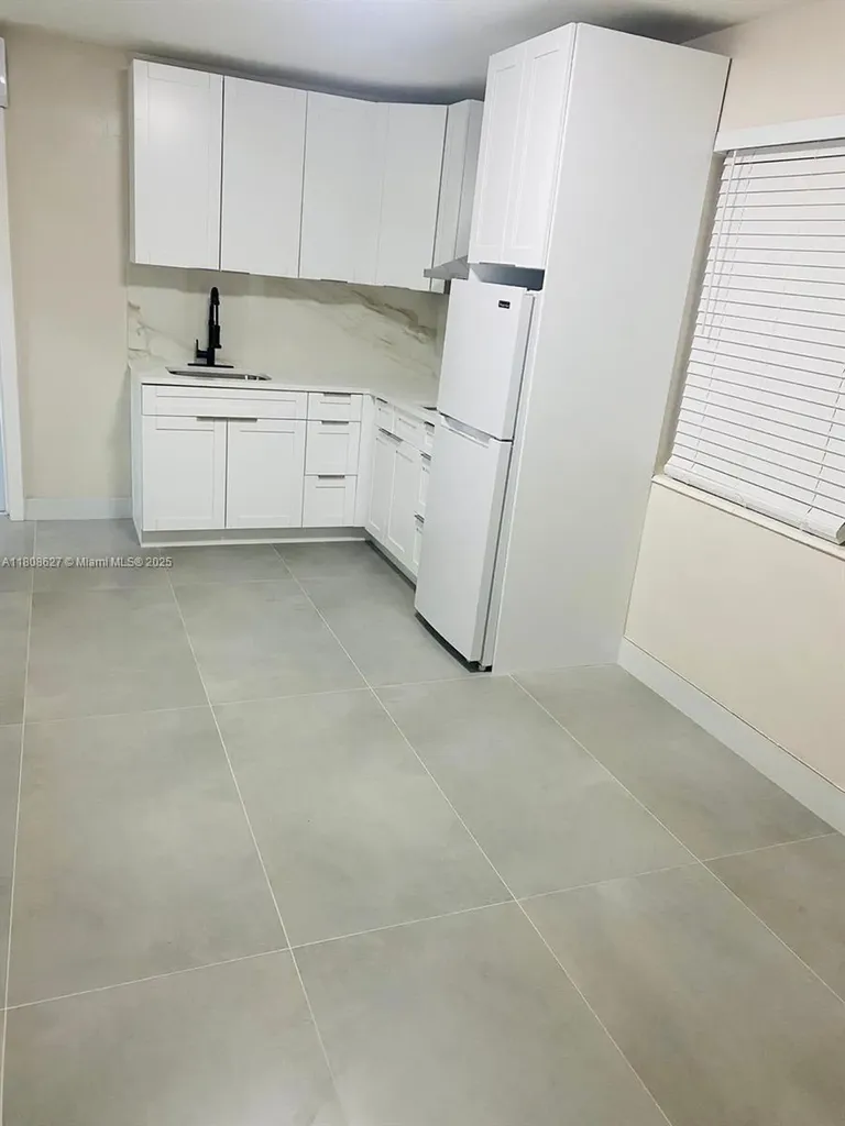 2820 NW 14th Court Fort Lauderdale FL 33311