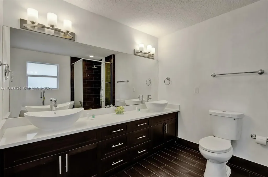 3100 NE 56th Court Fort Lauderdale FL 33308