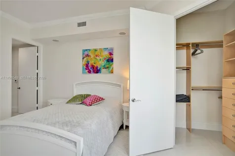 16001 Collins Avenue Sunny Isles Beach FL 33160