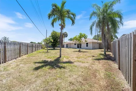 5492 Barnstead Circle Lake Worth FL 33463