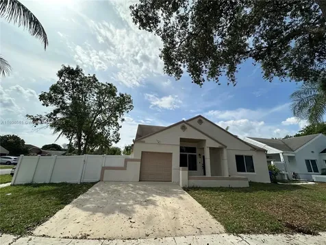 8600 SW 12th Street Pembroke Pines FL 33025