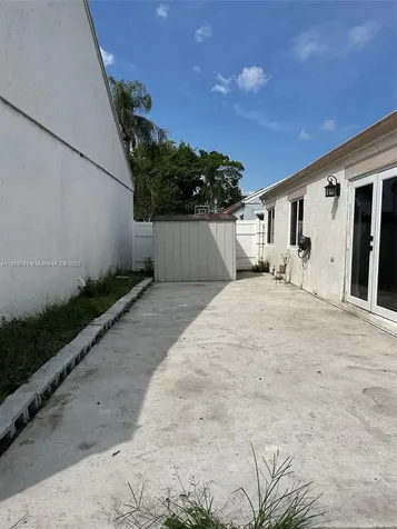 8600 SW 12th Street Pembroke Pines FL 33025