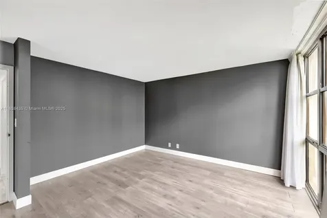 16919 N Bay Road Sunny Isles Beach FL 33160
