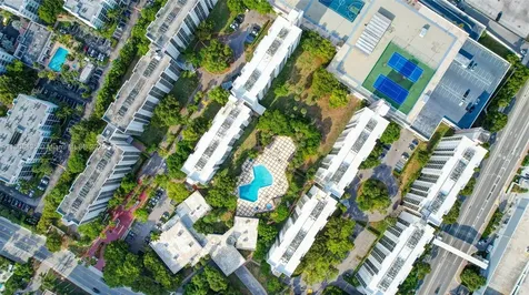 16919 N Bay Road Sunny Isles Beach FL 33160