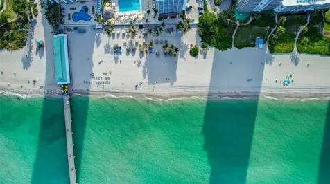 16919 N Bay Road Sunny Isles Beach FL 33160