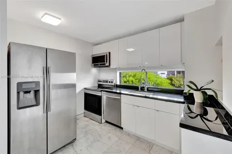 16919 N Bay Road Sunny Isles Beach FL 33160