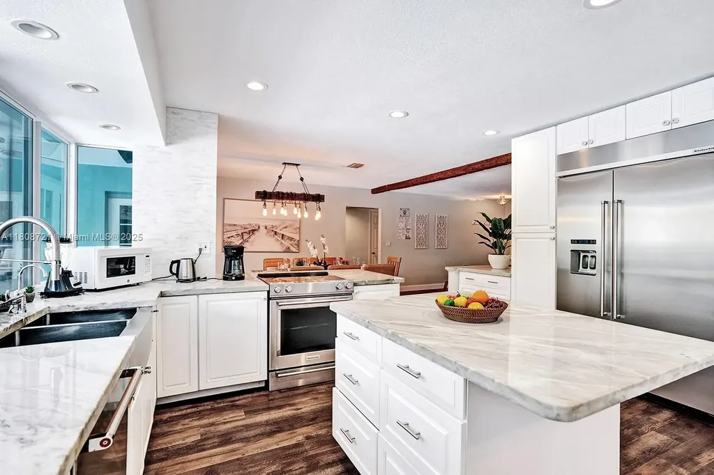 1245 Wiley Street Hollywood FL 33019