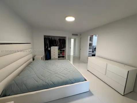6423 Collins Avenue Miami Beach FL 33141