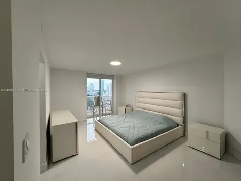 6423 Collins Avenue Miami Beach FL 33141
