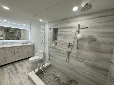 6423 Collins Avenue Miami Beach FL 33141