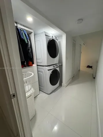 6423 Collins Avenue Miami Beach FL 33141