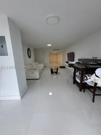 6423 Collins Avenue Miami Beach FL 33141