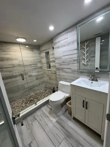 6423 Collins Avenue Miami Beach FL 33141