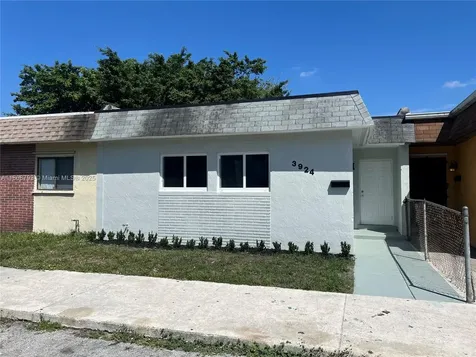 3924 NW 207th Street Road Miami Gardens FL 33055