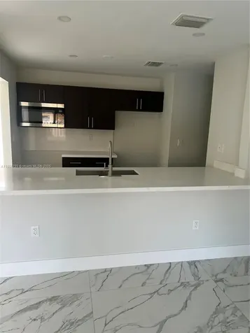 3924 NW 207th Street Road Miami Gardens FL 33055