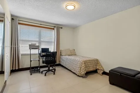 1114 SW 136th Place Miami FL 33184