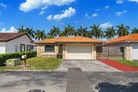 1114 SW 136th Place Miami FL 33184